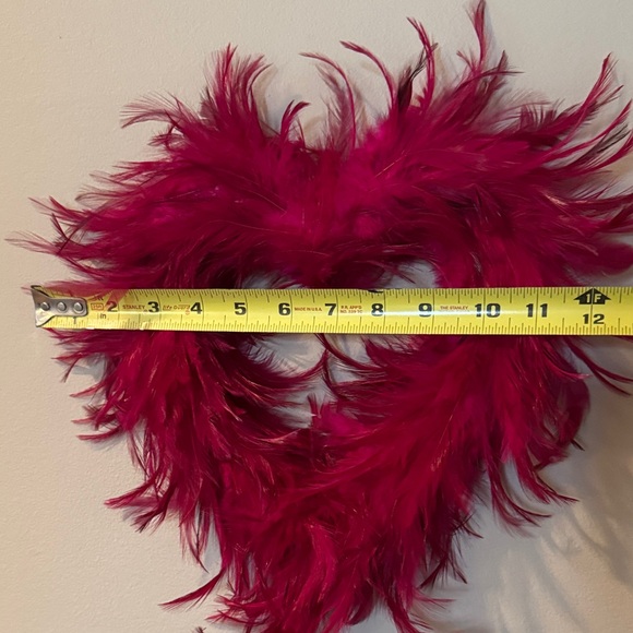 Valentine’s Pink Feather Heart Wreath - Picture 4 of 4